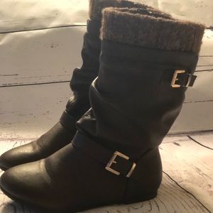 Girls fashionable boots